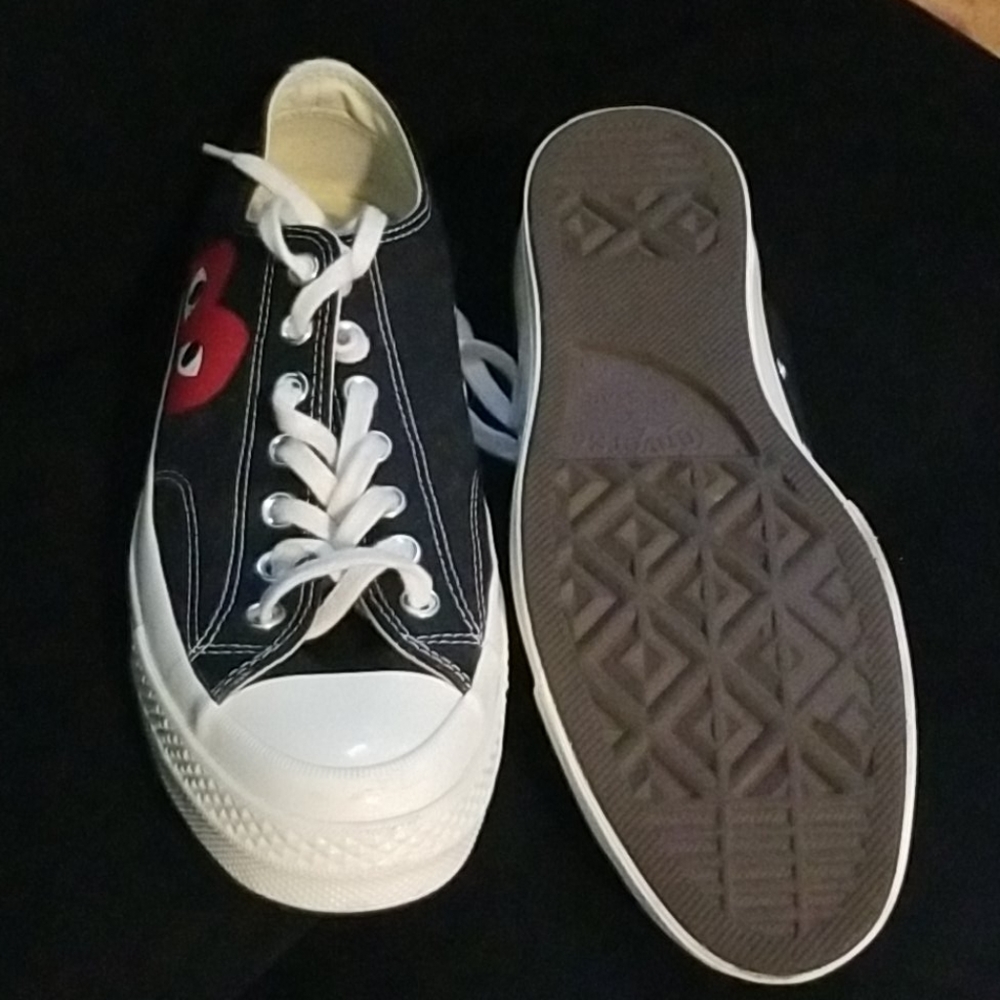 Sneakers - Picture 3 of 4